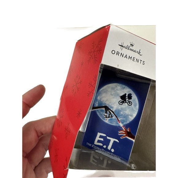 E.T. The Extra-Terrestrial VHS Tape Hallmark Christmas Ornament‎ - Picture 6 of 6